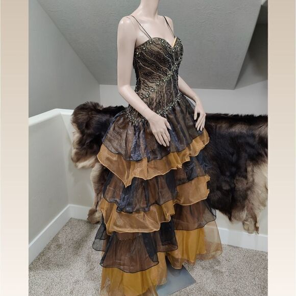 Stunning Beaded Asymmetric Layered Tulle Ruffle Party Dress - Picture 9 of 14